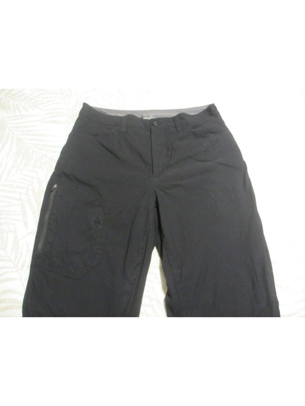 Eddie Bauer Mens Black Lined Stretchable Pants Size 32x32 With Multiple Pockets